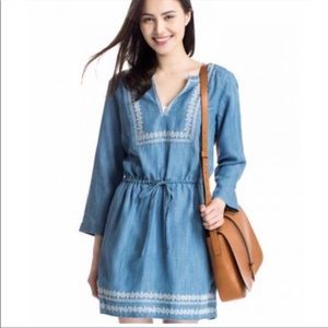 Gap chambray embroidered dress